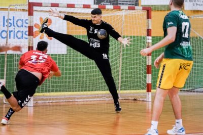 Balonmano: El Km13 G&aacute;ldar cae en Cangas (35-22)