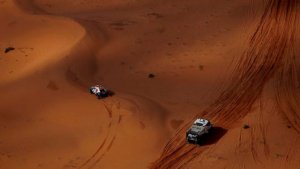 Francia cree que debi&oacute; suspenderse el Dakar tras la sospecha de bomba