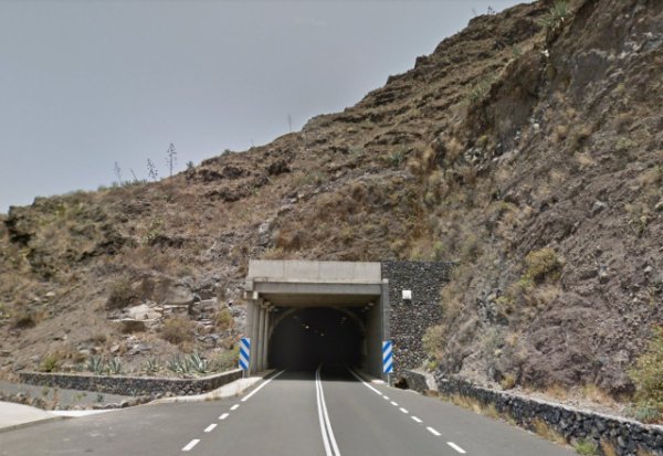 La Gomera: El Cabildo adjudica los trabajos para la renovación de las luminarias de los túneles de la GM-1