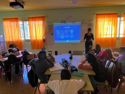 Guía: Programa de actividades educativas y de sensibilización centrado en visibilizar referentes femeninos