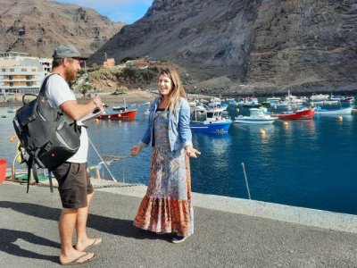 El periodista noruego Runar Halvorsen visita La Gomera en una acción promocional