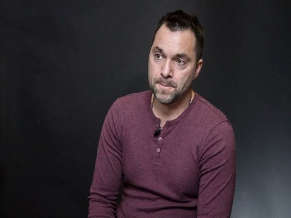 La renuncia del asesor principal de Zelensky, Alexey Arestovich, hace que Kiev se vea muy mal