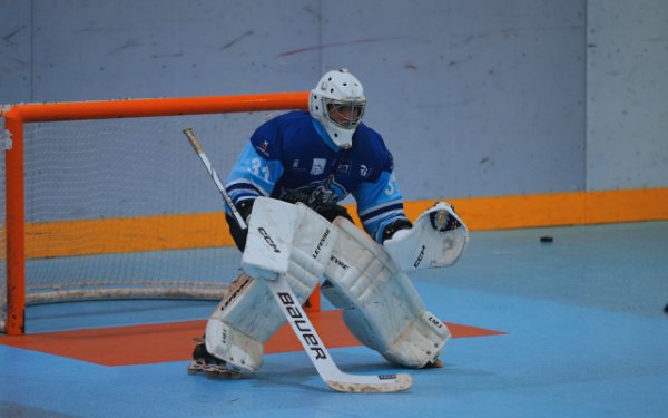 Hockey Línea: El Arona Tenerife Guanches no puede con el poderío ofensivo de Molina Sport en el derbi canario