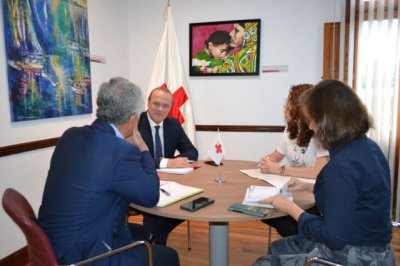 El vicepresidente Augusto Hidalgo se re&uacute;ne con Cruz Roja para acordar futuros convenios de colaboraci&oacute;n