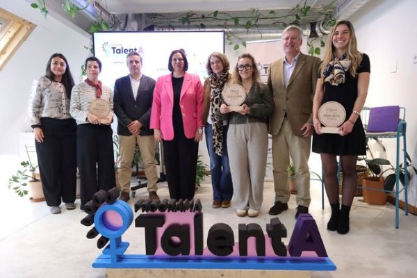 Sandra de Blas gana con Natursnacks la 6ª edición del Programa TalentA de Corteva y FADEMUR en apoyo al emprendimiento de las mujeres rurales