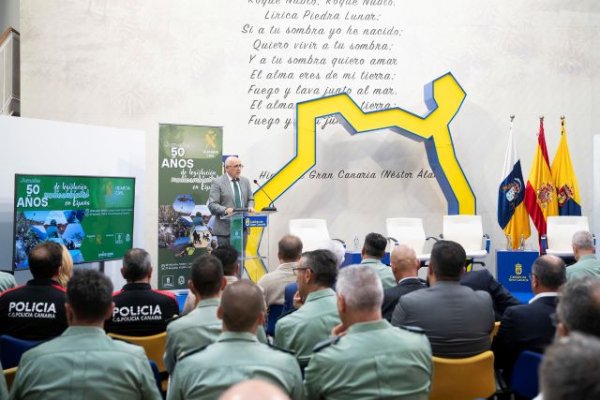 El presidente del Cabildo, Antonio Morales, resaltó en el acto del 50 aniversario de la legislación ambiental en España la enorme riqueza natural de la isla y la necesidad de su preservación