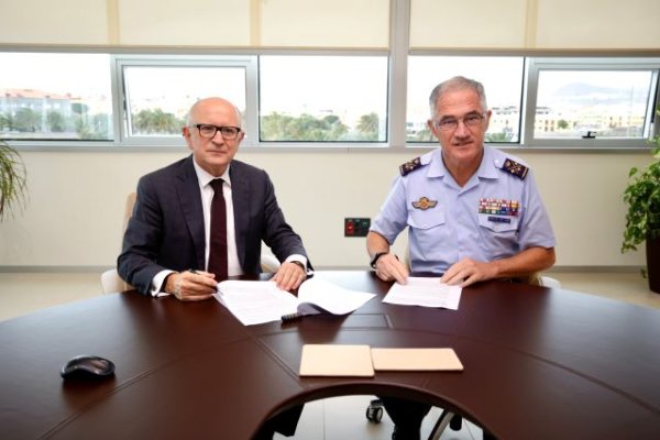 Binter y el MACAN firman un acuerdo para impulsar la formación y empleo del personal militar