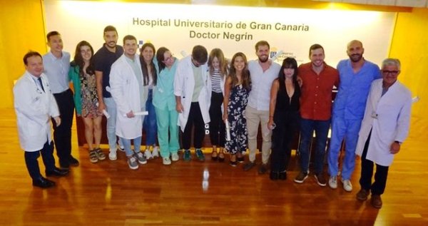 El Hospital Doctor Negrín homenajea a 17 nuevos especialistas que finalizan en mayo su período formativo