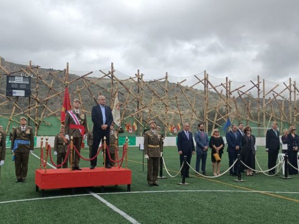 Santa Brígida acoge una emotiva Jura de Bandera para personal civil