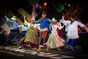 &lsquo;Voces de la Tradici&oacute;n&rsquo; re&uacute;ne en La Palma m&uacute;sica y danza por el Mes de Canarias