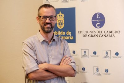 La Fundación Canaria Nanino Díaz Cutillas pone al día el Patrimonio Bibliográfico del departamento de Ediciones del Cabildo