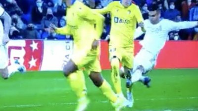 Iv&aacute;n Alejo, sobre Casemiro: "No es lo mismo sacarle roja al Madrid que al C&aacute;diz"