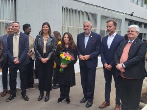 La premio Nobel de la Paz Ouided Bouchamaoui visita el IES Pérez Galdós