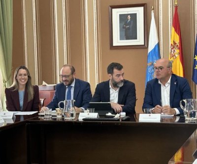 Canarias logra un acuerdo con el Estado para actualizar las ayudas al transporte de mercancías