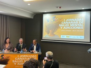 Sanidad reúne a un centenar de especialistas en Salud Mental y Adicciones en las primeras jornadas regionales