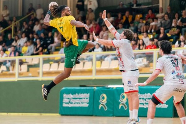 Balonmano: El Desatascos Jumbo Gáldar a por la victoria en la isla vecina con las miras puestas en Galicia