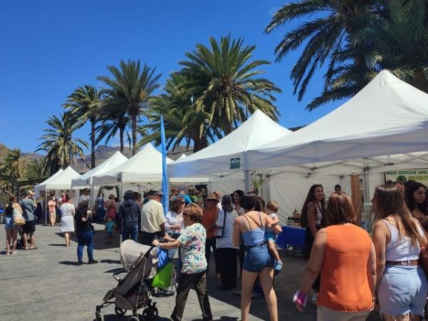 Los sabores gomeros levantan la expectaci&oacute;n de centenares de visitantes en el I Festival Gastron&oacute;mico (V&iacute;deo)