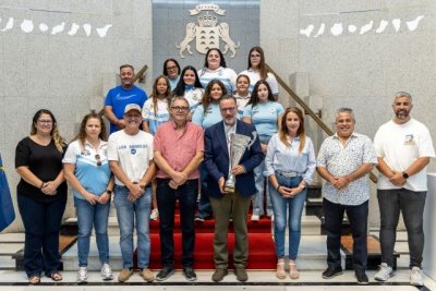 Poli Su&aacute;rez felicita al Santa Rita por la conquista del Campeonato de Canarias de lucha femenina