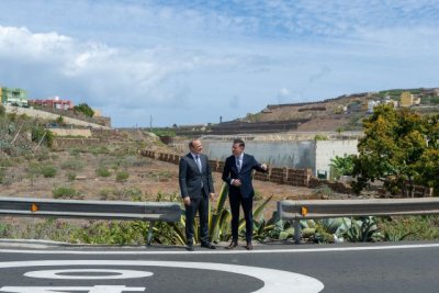 Gáldar y el Cabildo acuerdan impulsar la creación de una senda peatonal que conecte con Barrial a través de la GC-202