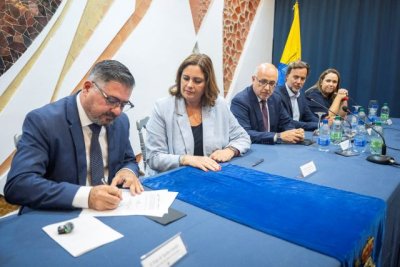 La compra de los terrenos del Club Náutico consolida su arraigo en las Alcaravaneras y su compromiso con la náutica