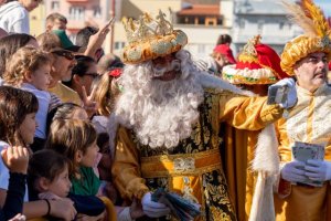 Gáldar: La llegada de los Reyes Magos llena de magia e ilusión el Estadio de Barrial