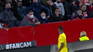 Akapo, defensa del C&aacute;diz, denuncia a un aficionado: "Me ha llamado mono"