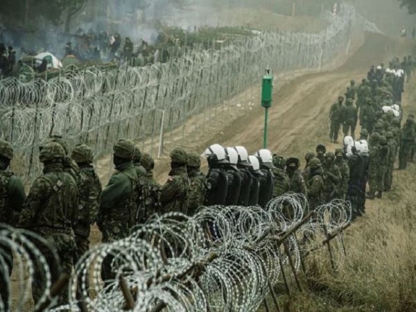 Artículo de opinión: &#039;Polonia puede defenderse de la invasión de inmigrantes ilegales sin empeorar las tensiones con Rusia&#039;