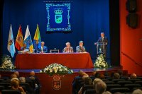 Gu&iacute;a de Gran Canaria rinde, en un acto institucional, homenaje a Pedro Gonz&aacute;lez Sosa y nombra, oficialmente, a Sergio Aguiar Castellano como nuevo cronista oficial