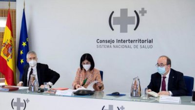 Sanidad permite comer y beber en los estadios y mantiene el 100% de aforo