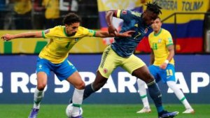 Argentina est&aacute; en Qatar, Uruguay se desmorona, Chile pincha y Per&uacute; renace