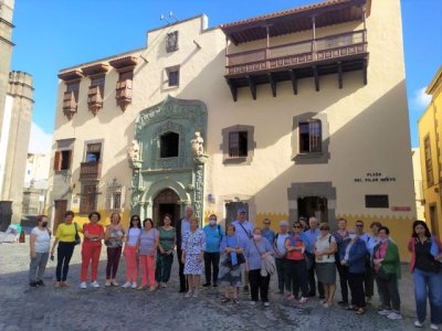 El Centro de Mayores de Guía ofrece un amplio programa de salidas culturales, talleres de ocio y salud