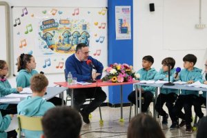 Educaci&oacute;n promueve un proyecto pionero de radios escolares en el que participan m&aacute;s de doscientos docentes