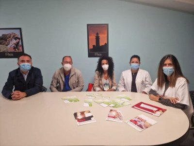 El Área de Salud de El Hierro mantiene una jornada de trabajo con la Asociación de Ostomizados de Tenerife