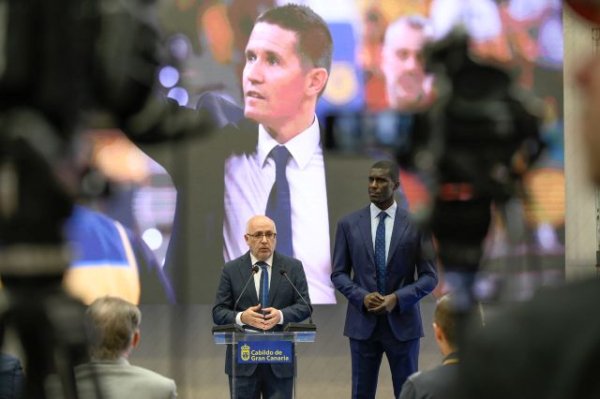 El Cabildo anuncia la renovación de Savané, Lakovic y Willy Villar en la presidencia, el banquillo y la dirección deportiva del Granca