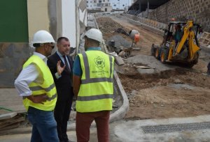 Gáldar ultima la obra de la nueva vía de acceso a La Montaña y reabre el tramo afectado de la calle Delgado