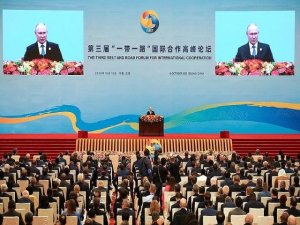 Art&iacute;culo de opini&oacute;n: 'Putin sugiri&oacute; que las inversiones chinas e indias en Rusia promueven objetivos multipolares compartidos'