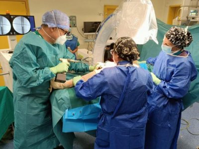 Especialistas en Cirug&iacute;a Ortop&eacute;dica realizan en el Molina Orosa el primer alargamiento &oacute;seo con clavo intramedular