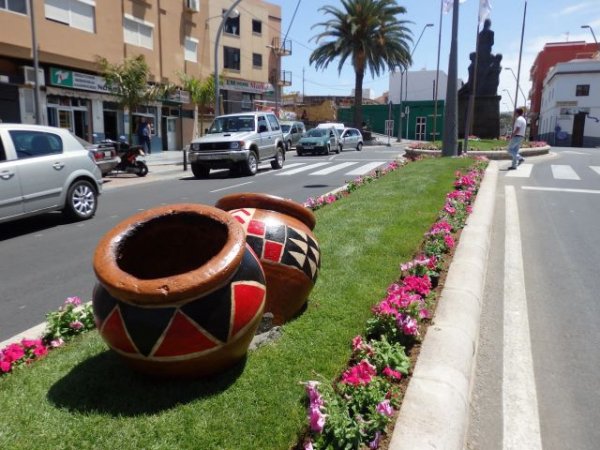 El Ayuntamiento asfaltará un tramo de la Bajada de Las Guayarminas y de las calles Algirofe y Artemi Semidan