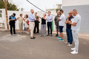 Teodoro Sosa y Julio Mateo visitan Barranquillo del Vino para conocer a su nueva Asociaci&oacute;n de Vecinos