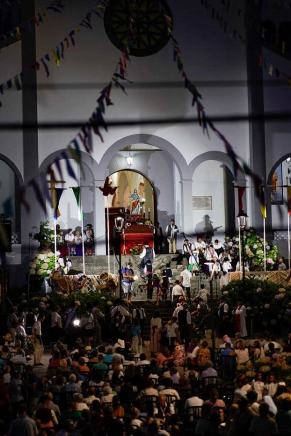 Villa de Moya: Fontanales realiza la tradicional ofrenda a San Bartolomé