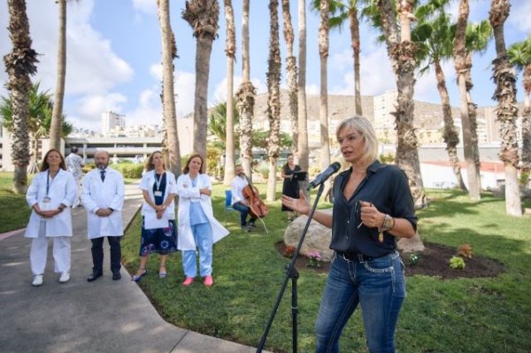 El Hospital Materno Infantil inaugura la escultura «Amar sin latido» en recuerdo del duelo perinatal