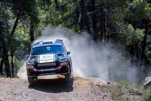 Automovilismo: Rogelio Peñate, tercero en el JWRC y segundo en la WRC3 en el &#039;Rally de los Dioses&#039;