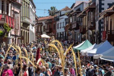 Teror: La Semana Santa inici&oacute; su programa con una multitudinaria Bendici&oacute;n de Ramos y procesi&oacute;n de La Burrita