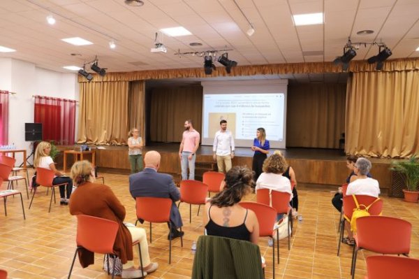La Gomera: El Cabildo y Chekin impulsan la digitalización del registro de viajeros de alojamientos turísticos