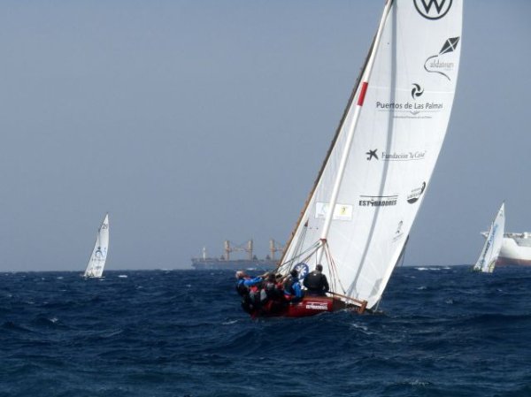 Vela Latina Canaria: Jornada de viento, emoción y máxima tensión en el Campeonato Aguas de Teror