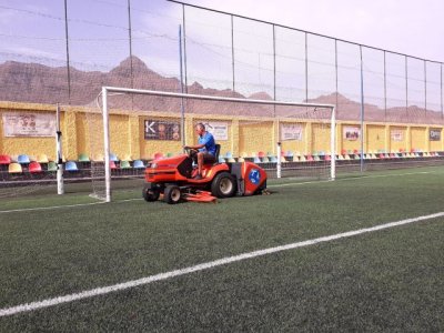 El Ayuntamiento de La Aldea de San Nicolás culmina la sustitución del césped de la cancha de pádel de Los Cascajos