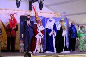 &Aacute;ngel V&iacute;ctor Torres elige Santa Mar&iacute;a de Gu&iacute;a para disfrutar del d&iacute;a de Reyes en familia