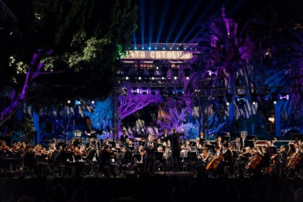 Roberto Alagna inaugura la III edición del Festival Santa Catalina Classics con una actuación maestra junto a la Orquesta Filarmónica de Gran Canaria y bajo la batuta de Karel Mark Chichon