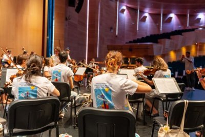 Arranca la gira de la Joven Orquesta de Canarias: ‘La vuelta al mundo en ocho compases’