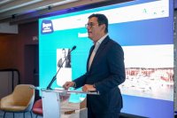 Rodríguez destaca en Cádiz el papel de Canarias como referente nacional en modernización de las marinas deportivas